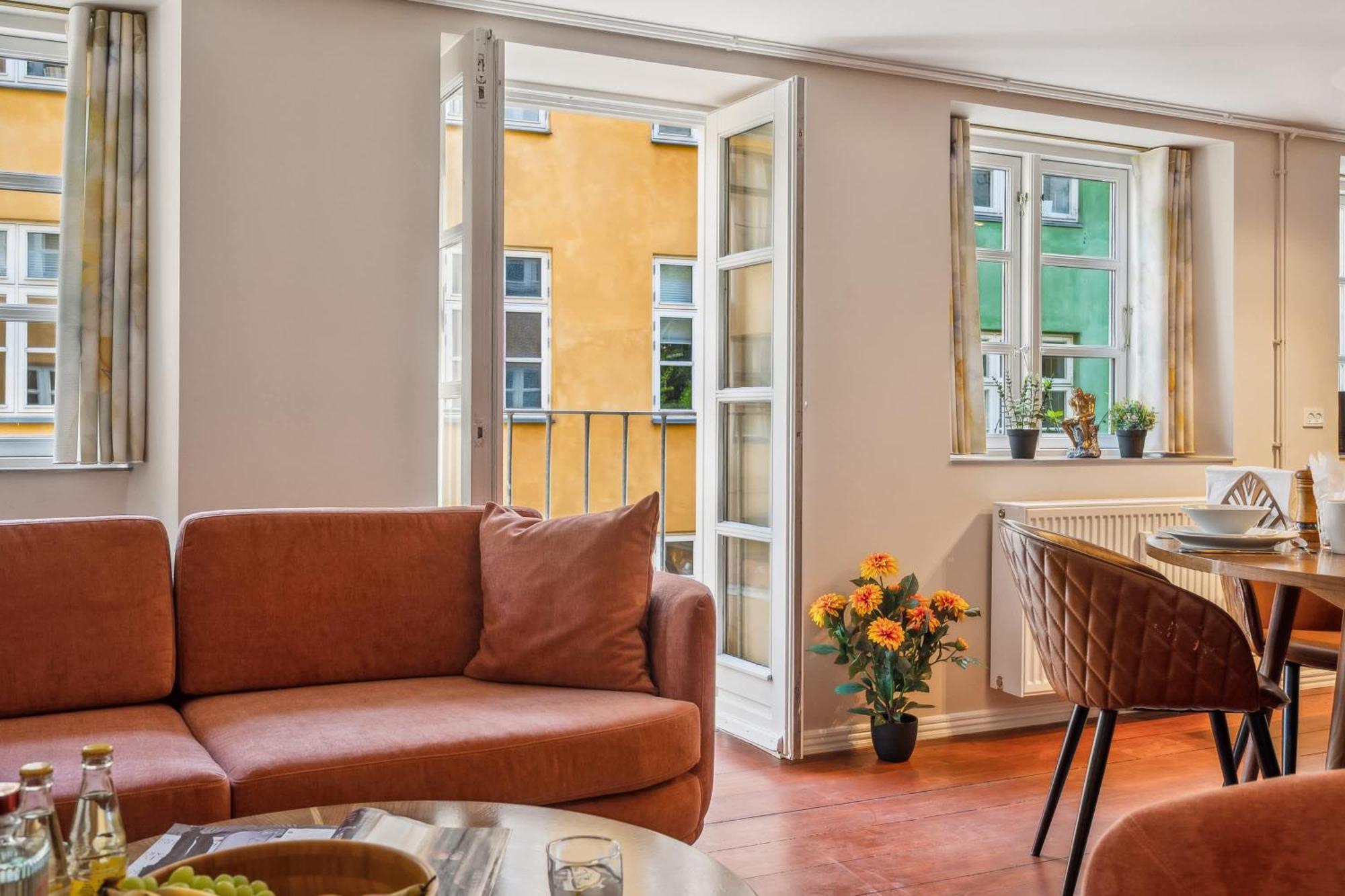 Location - Steps From Tivoli & Nyhavn Apartment